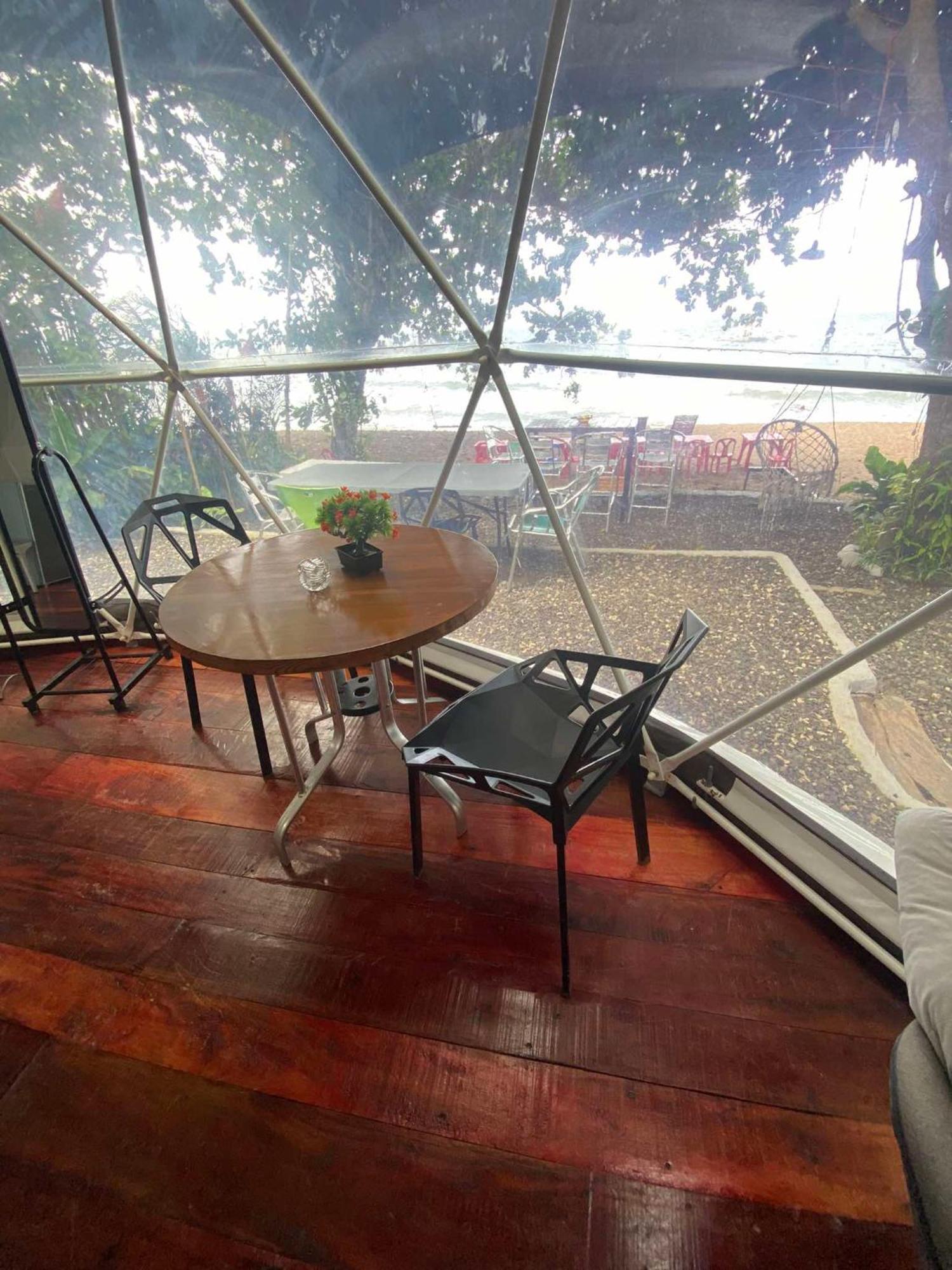 Glamping Dome Dauin Beach Resort Exteriér fotografie